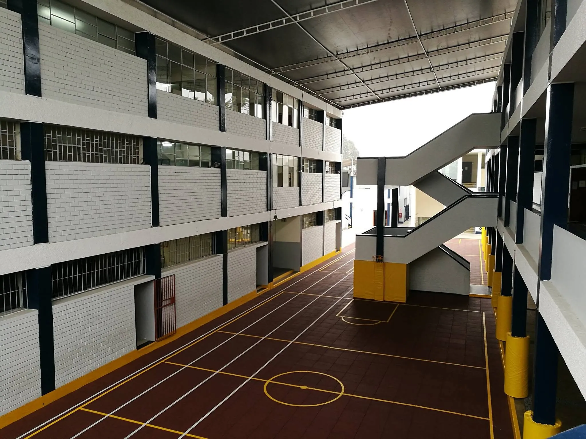 Colegio Lisson — obra de J&C Edificaciones